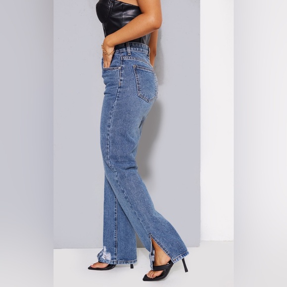 NWOT PRETTYLITTLETHING Petite Mid Blue Wash Ripped Split Hem Jeans - Picture 2 of 4
